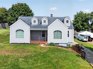 222 N Cherry Ave, Houston, PA 15342