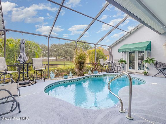 2nd image of 688 Naples Ct