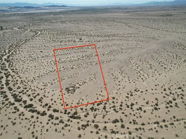707 Desert Heights Rd, Twentynine Palms, CA 92277
