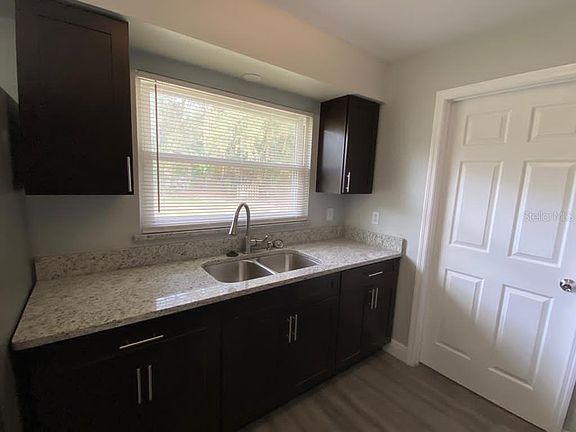 5th image of 2315 Section Dr