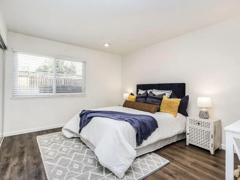 1465 Kelly Park Cir — Photo 5