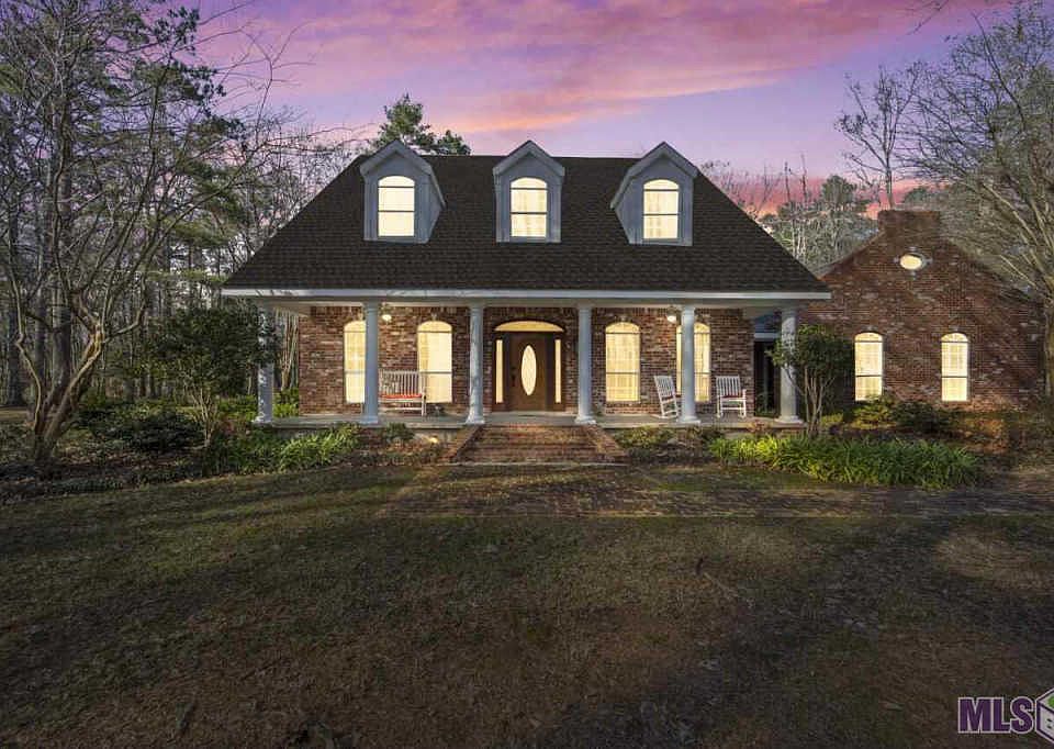 1st image of 8595 Wildwood Dr