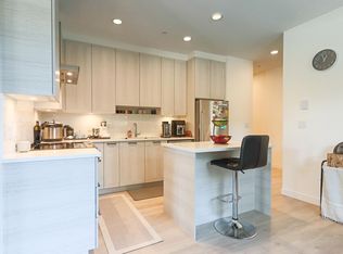 7169 14th Ave #111, Burnaby, BC V3N 0H6