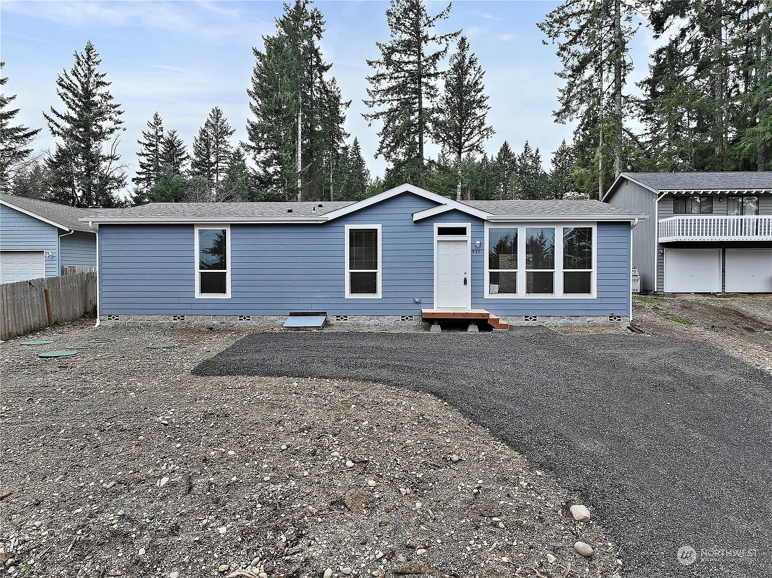 971 NE Larson Lake Road photo 1