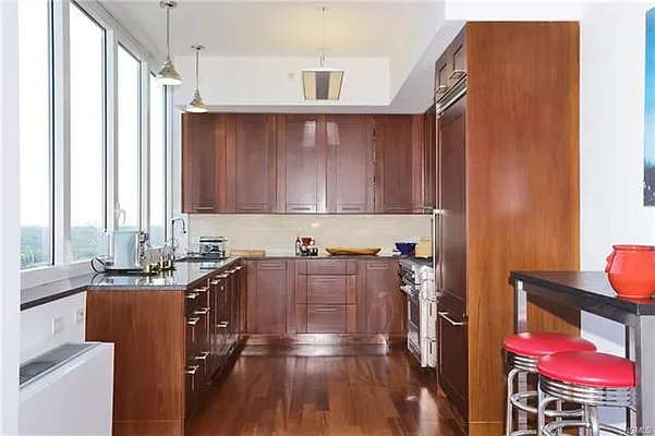 Sold by Douglas Elliman | media 15