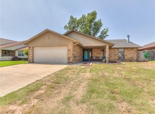 701 Sage Brush Rd, Yukon, OK 73099