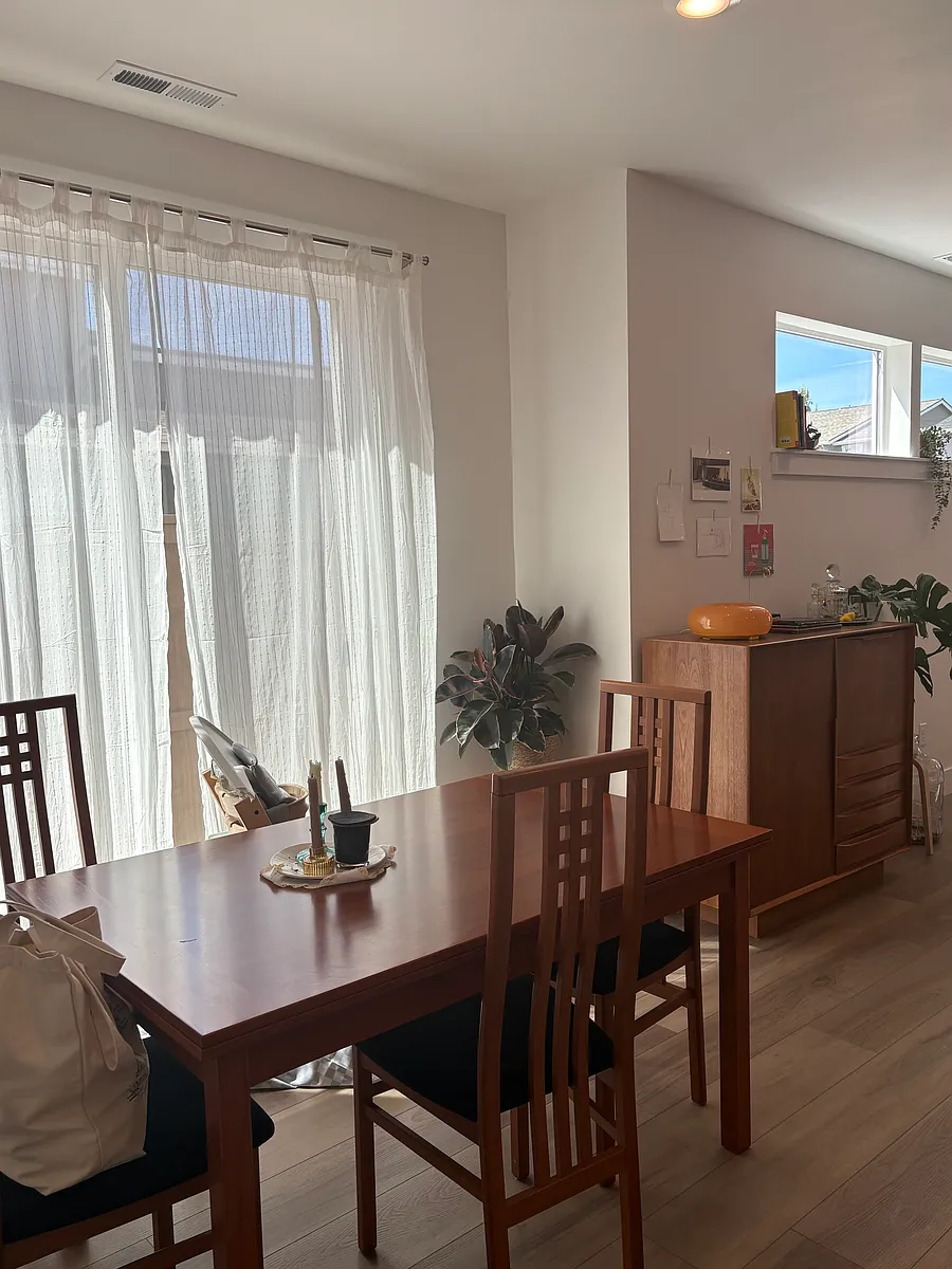 Dining area, different staging - 60868 SE Epic Pl