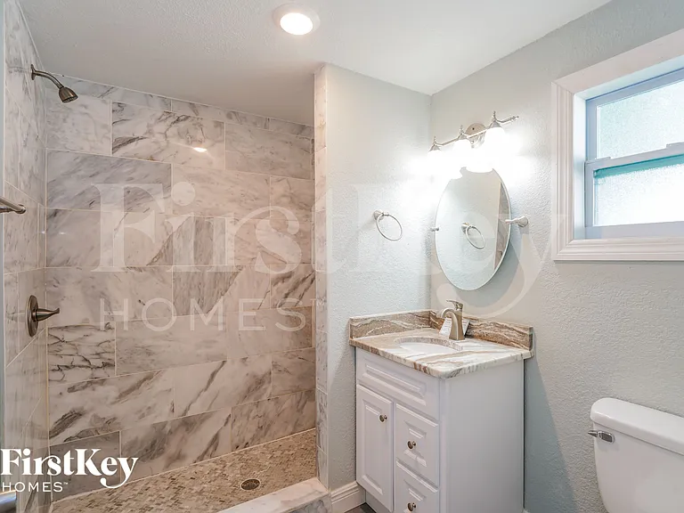 6809 N Sterling Ave — Photo 10
