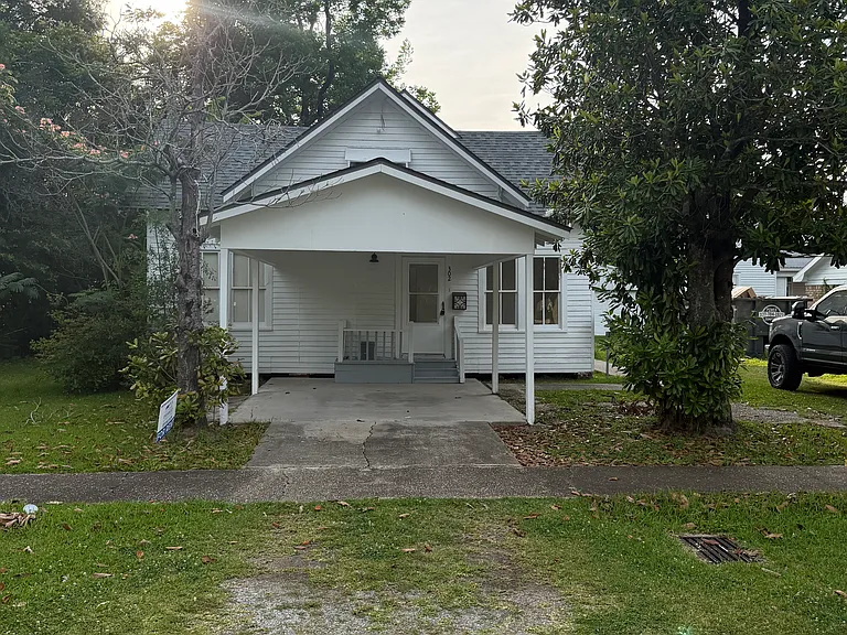 302 N Cunningham St — Photo 10