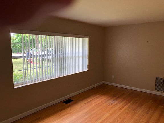 hardwood floors in bedroom 