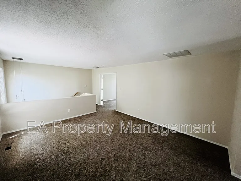 4257 Altura Mesa Ln NE — Photo 2