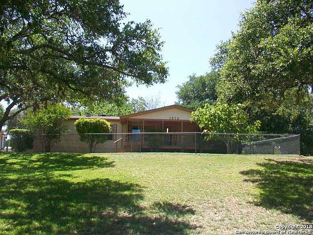 1st image of 1572 Live Oak Dr