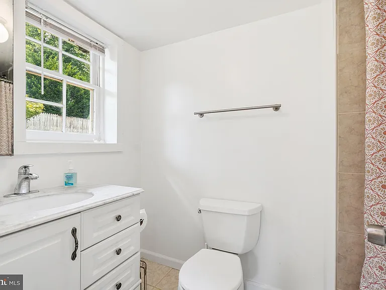 11840 Enid Dr — Photo 25