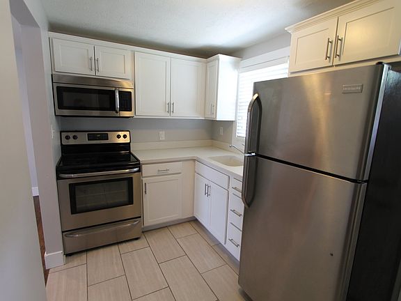 3rd image of 3057 S 41st St #3