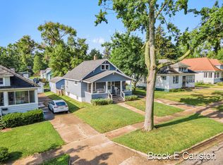 995 Ireland Ave, Muskegon, MI 49441