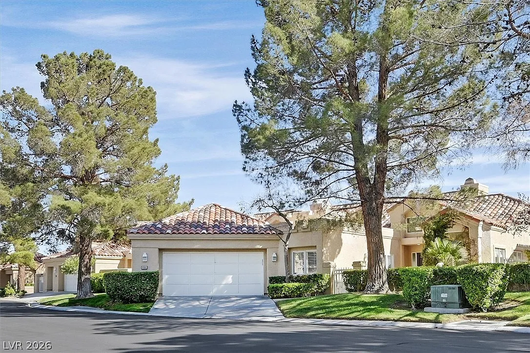 2 bed, 2.5 bath, 1910 sqft, $5,500 — Photo 1