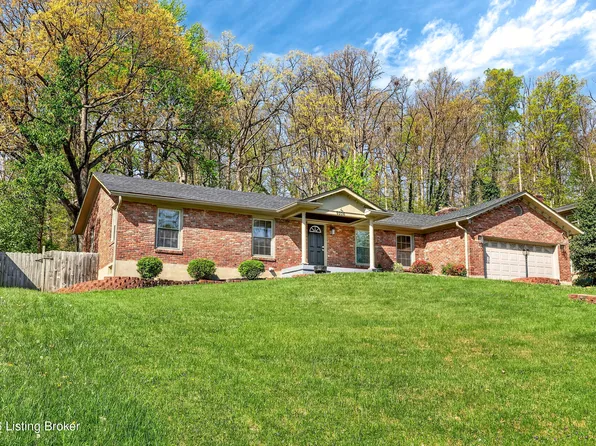 9206 Lakeridge Dr, Louisville, KY 40272