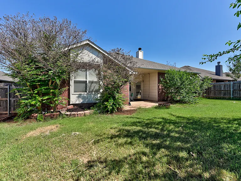 2912 Devonshire Dr — Photo 29