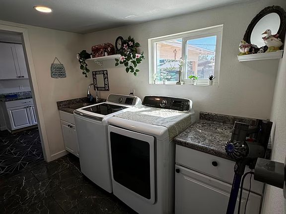 5th image of 1213 W Galveston St