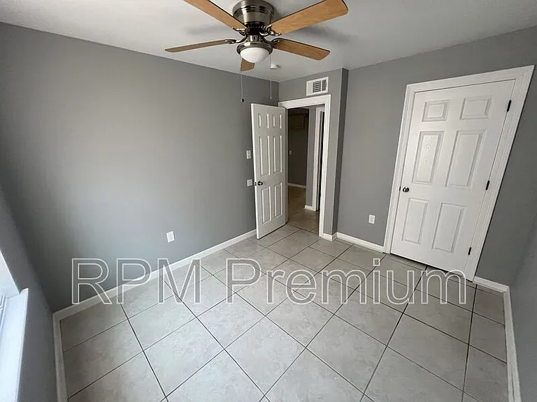 5143 Baker Blvd #B — Photo 14