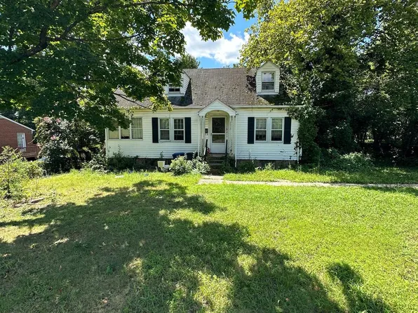 2613 Beacon Hill Rd, Alexandria, VA 22306