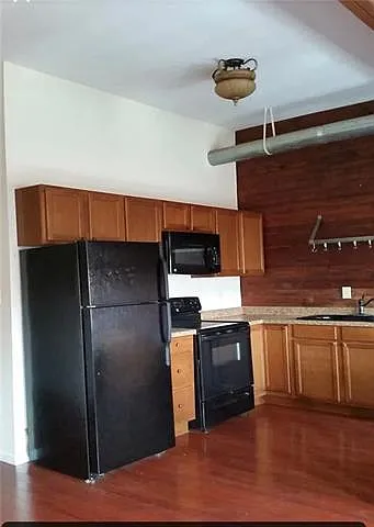 915 Decatur St #F — Photo 12