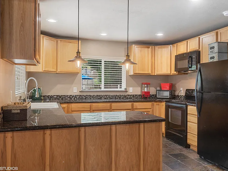 North Creek Apartments — Photo 21