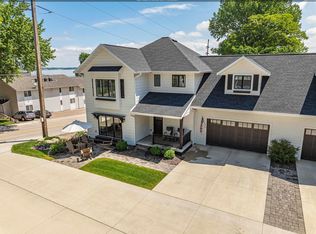 171 Linden Dr UNIT D, Arnolds Park, IA 51331