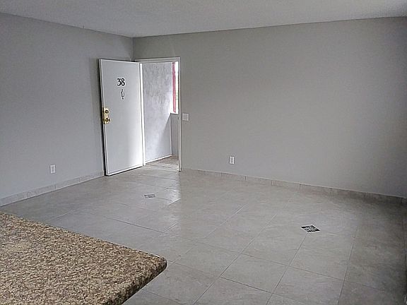 5th image of 358 Leslie Way APT 38