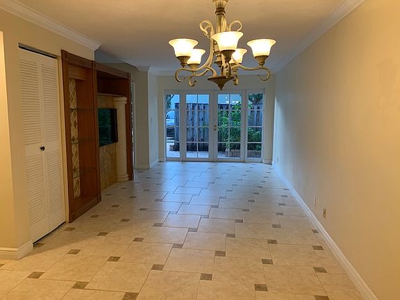 3rd image of 307 City View Dr