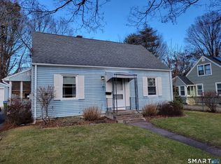 16 Baldwin Rd, Hamden, CT 06514