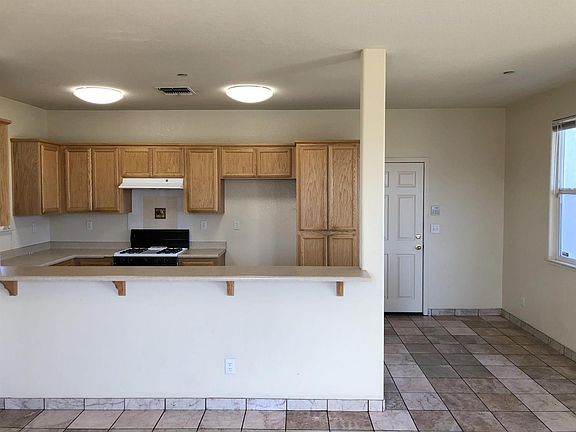 4th image of 1536 Greenwich Cir