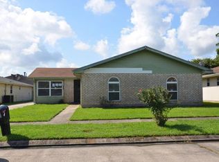 9777 W Rockton Cir, New Orleans, LA 70127