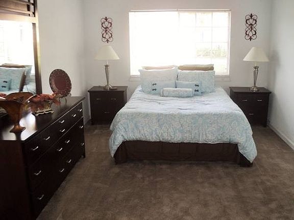 4th image of 5619 Louis Xiv Ct APT C