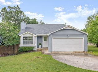 1137 E Township St, Fayetteville, AR 72703