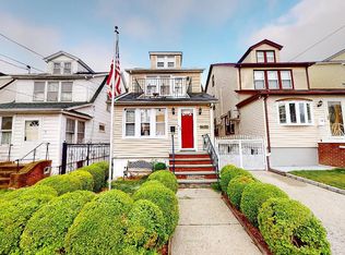 8820 216th St, Queens Village, NY 11427