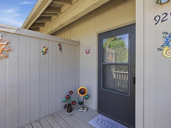 2nd image of 929 W Madera Ln
