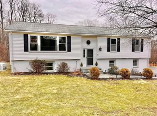 4 Stonewall Farm Rd, Mahopac, NY 10541