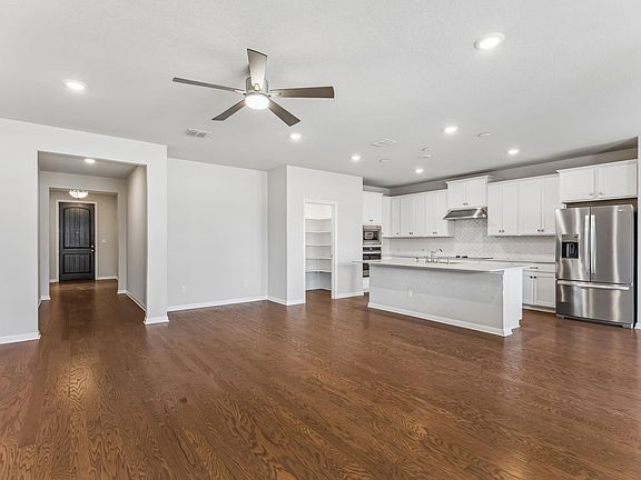 5th image of 4009 Milano River Rd