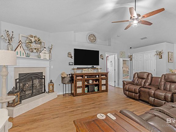 2nd image of 4105 Blackwell Dr