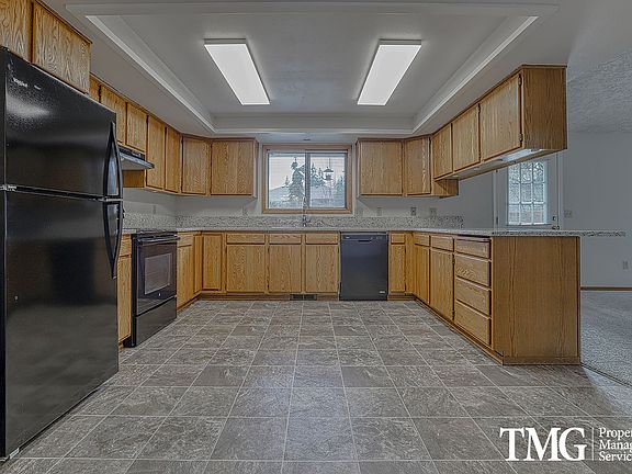 2nd image of 8107 NE 96th St