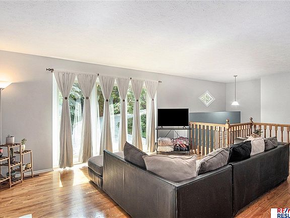 2nd image of 714 Jefferson Cir