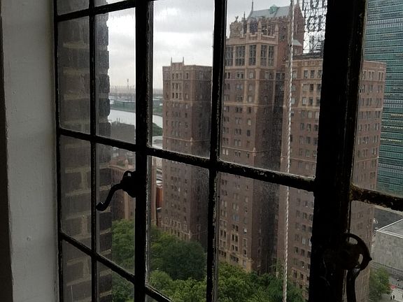 3rd image of 320 E 42nd St APT 2118