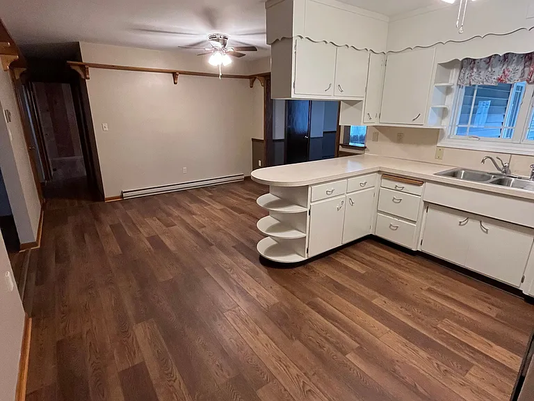 4420 Huber Rd — Photo 3