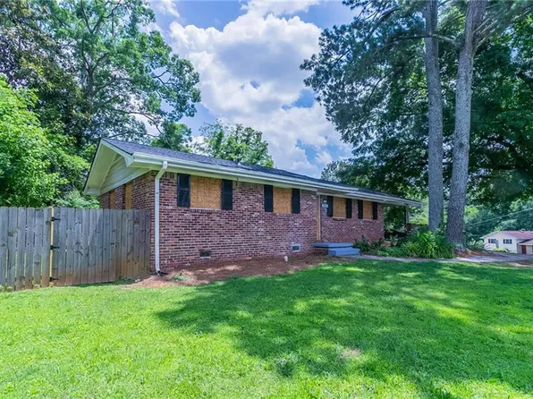 3932 Lindsey Dr, Decatur, GA 30035