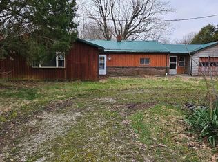 7903 N 450th Rd E, Hazleton, IN 47640