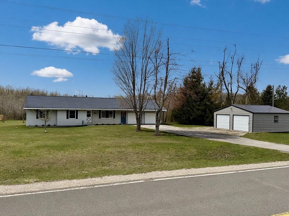 1st image of 2424 Hallock Rd