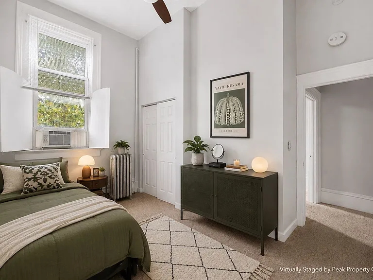 2419 Vine St #1 — Photo 7