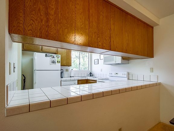 5th image of 6146 Calle Mariselda Unit 101