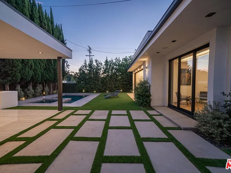 11658 Morrison St — Photo 37